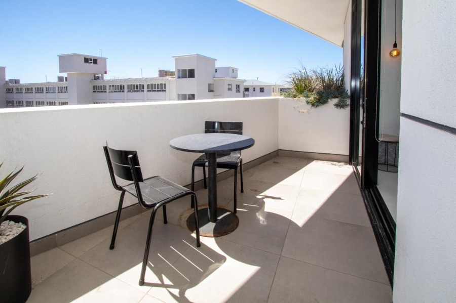 1 Bedroom Property for Sale in Sea Point Western Cape